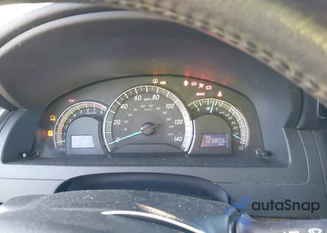 2012 Toyota Camry Se z USA, uszkodzony, nr VIN 4T1BF1FK3CU084913